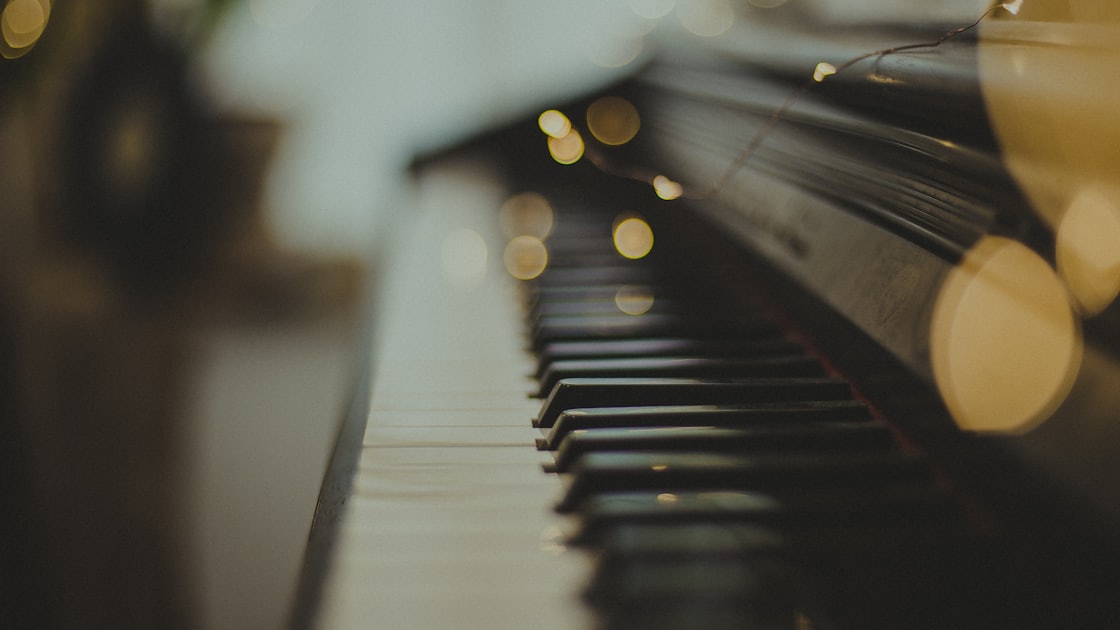 Piano dans une salle à Sophia-Antipolis